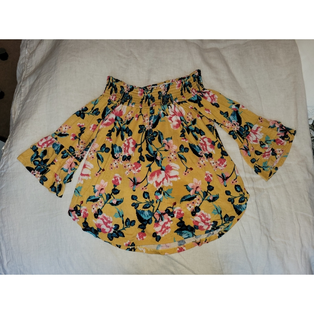 (S) About A Girl - Off the Shoulder Floral Top